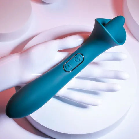 Playboy Pleasure- True Indulgence 2in1 Vibrator+ Flicking Tip