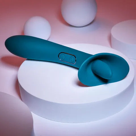 Playboy Pleasure- True Indulgence 2in1 Vibrator+ Flicking Tip