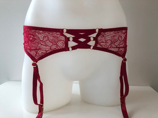 Lace Suspender Garter Belt (Sizes S-M, L-XL)